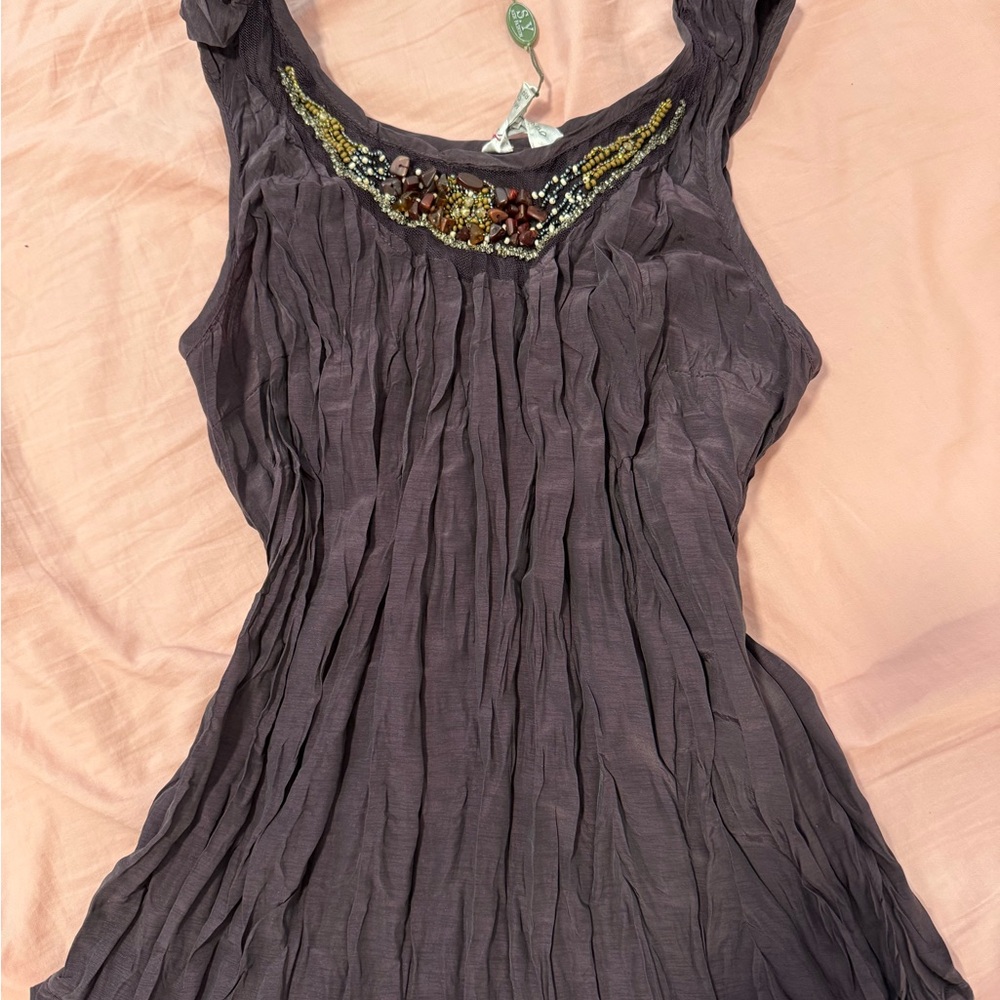 Mauve wrinkled Sleeveless Top with Embellished Neckline